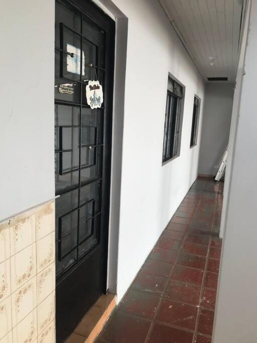 Casa Com 2 Quartos Agradaveis Com Ar Condicionado Фос ду Игуасу Екстериор снимка